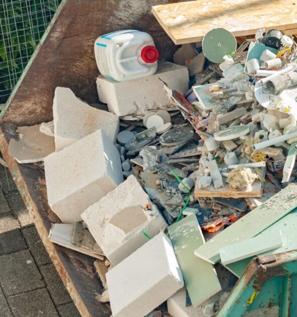Construction Debris Cleanups-West Palm Beach Junk and Trash Removal Group
